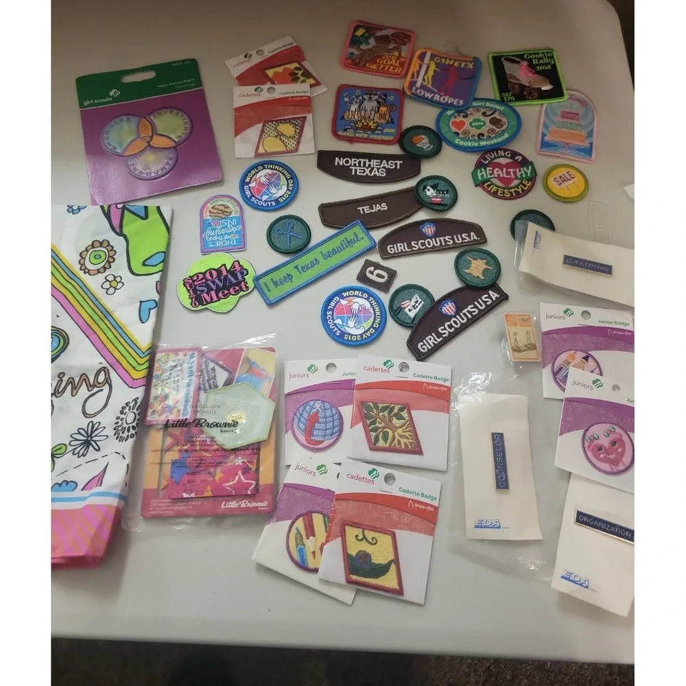 Mixed lot Vtg to New Girls Scout Patches badges accessories